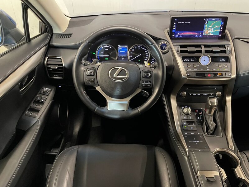 Lexus Seria NX